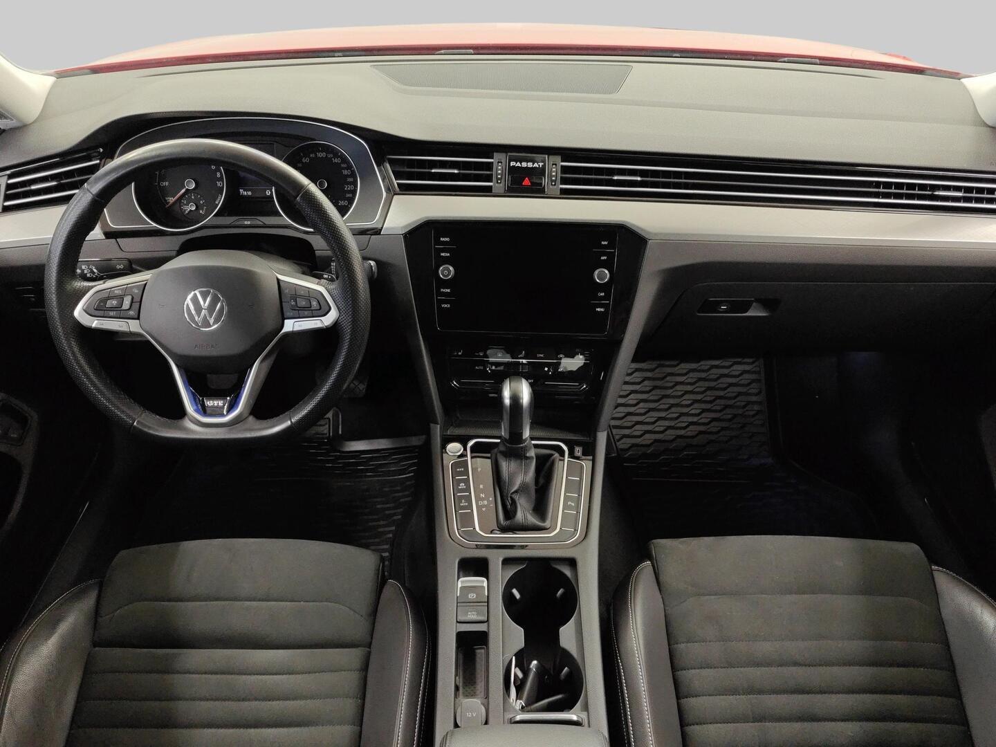 VOLKSWAGEN Passat 2021