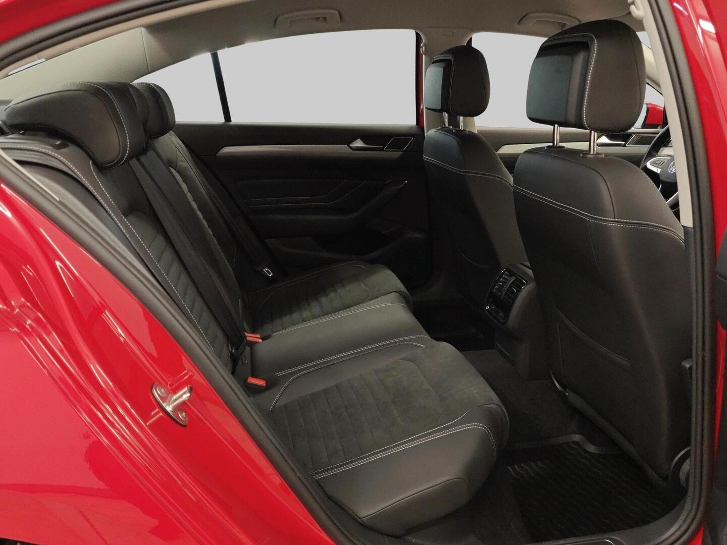 VOLKSWAGEN Passat 2021