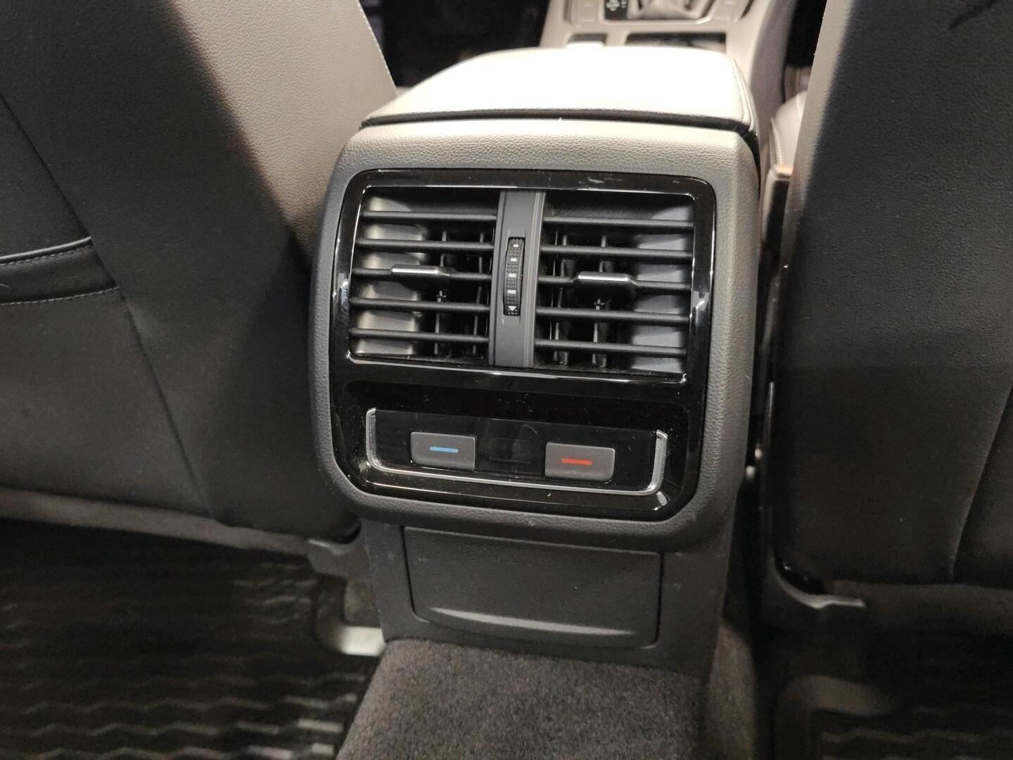 VOLKSWAGEN Passat 2021