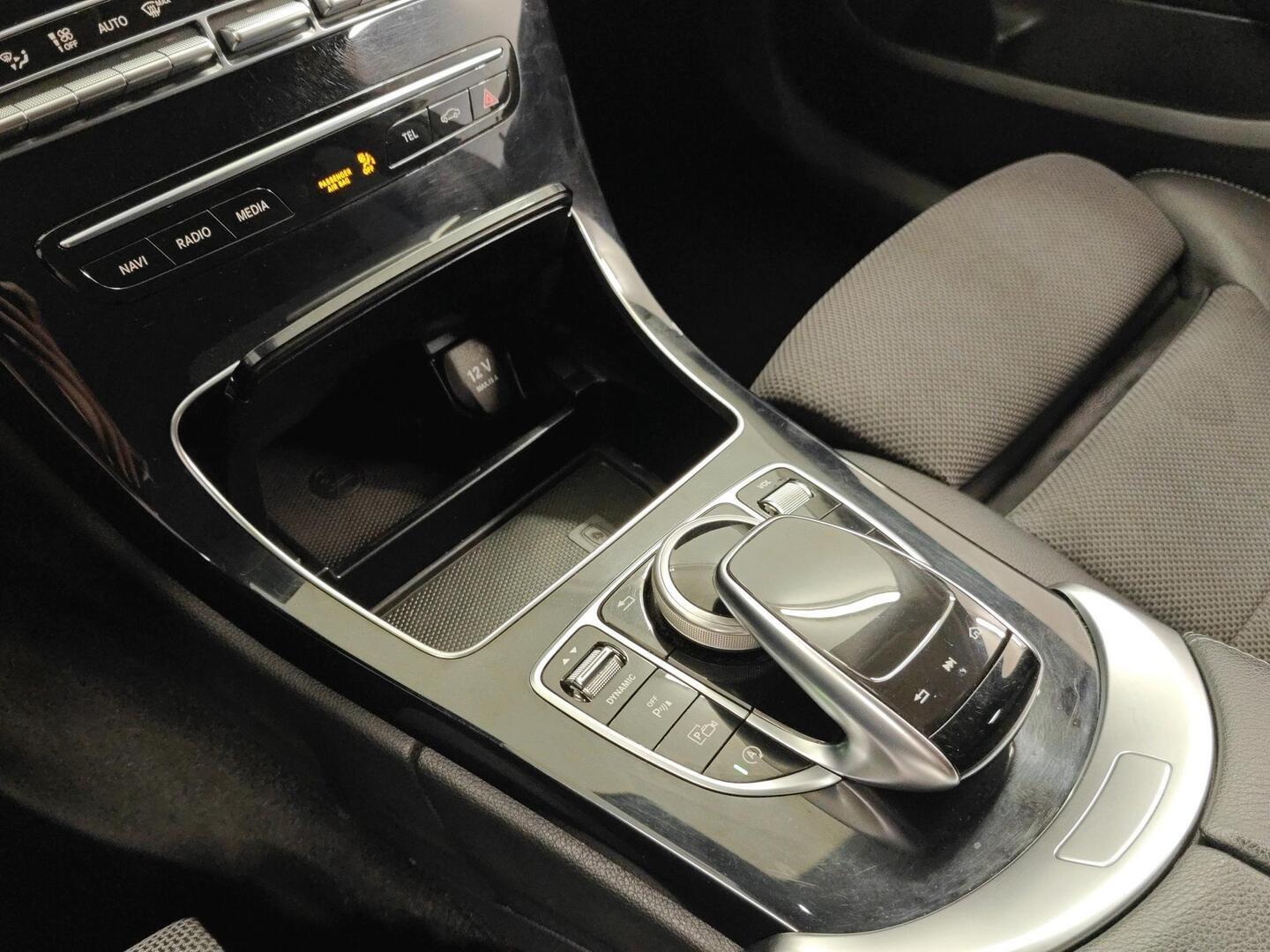 MERCEDES-BENZ C 2019