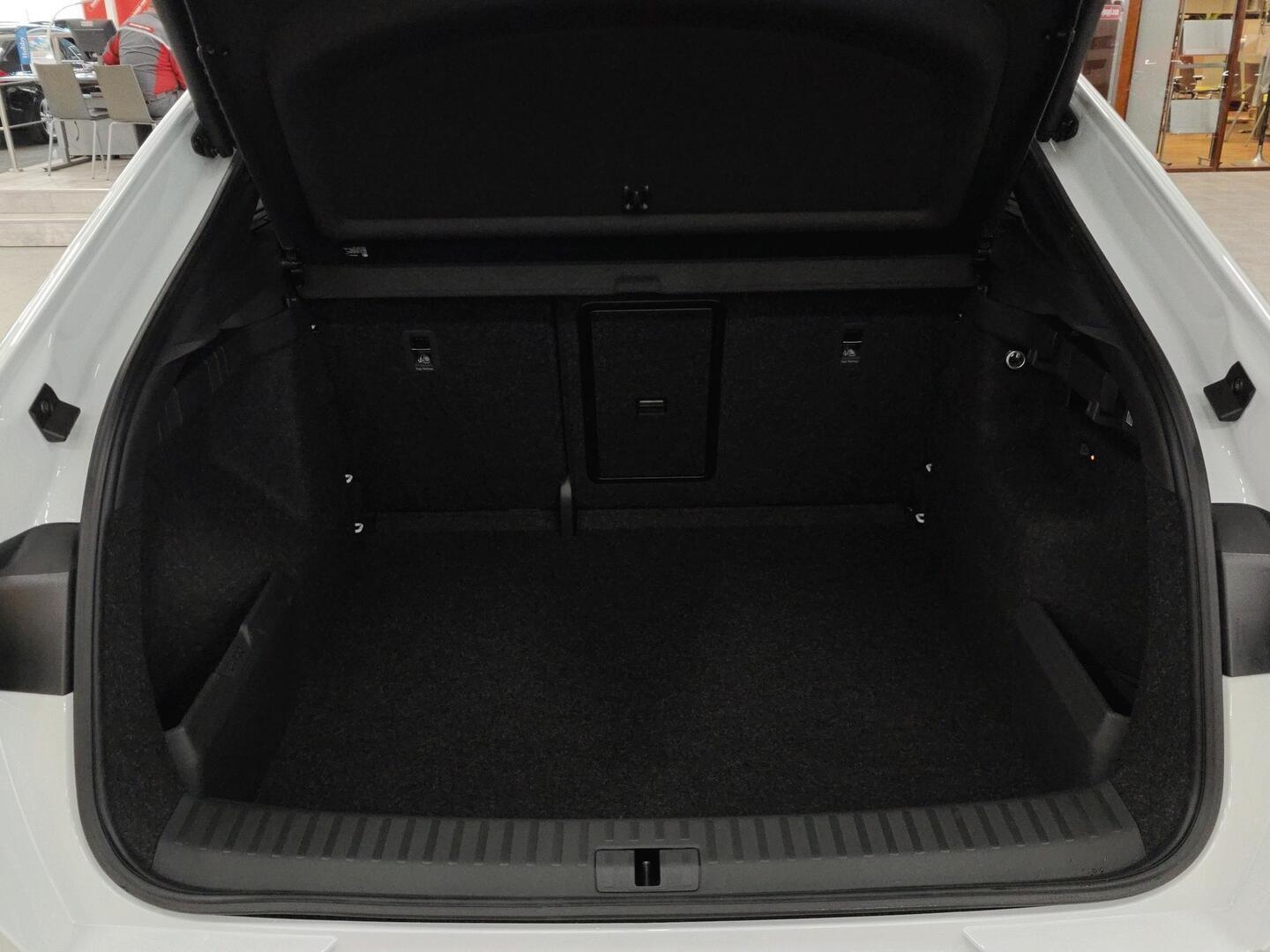 SKODA Enyaq 2025
