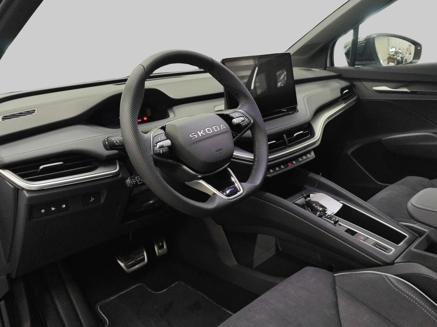 SKODA Enyaq 2025