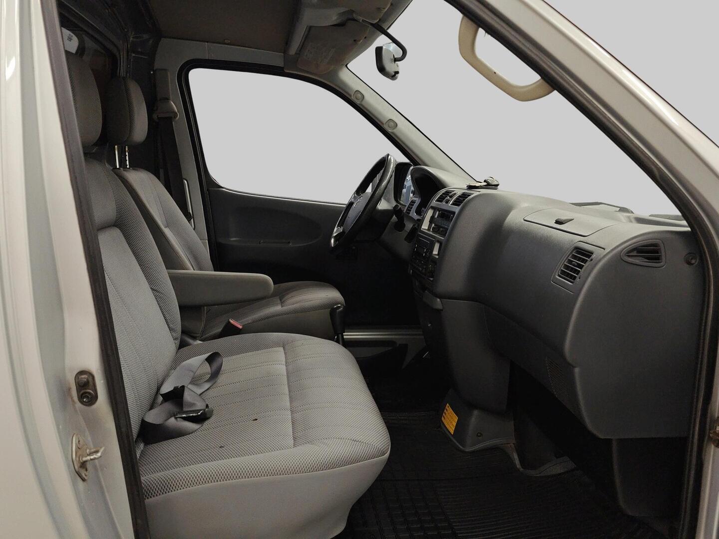 TOYOTA HIACE 2006