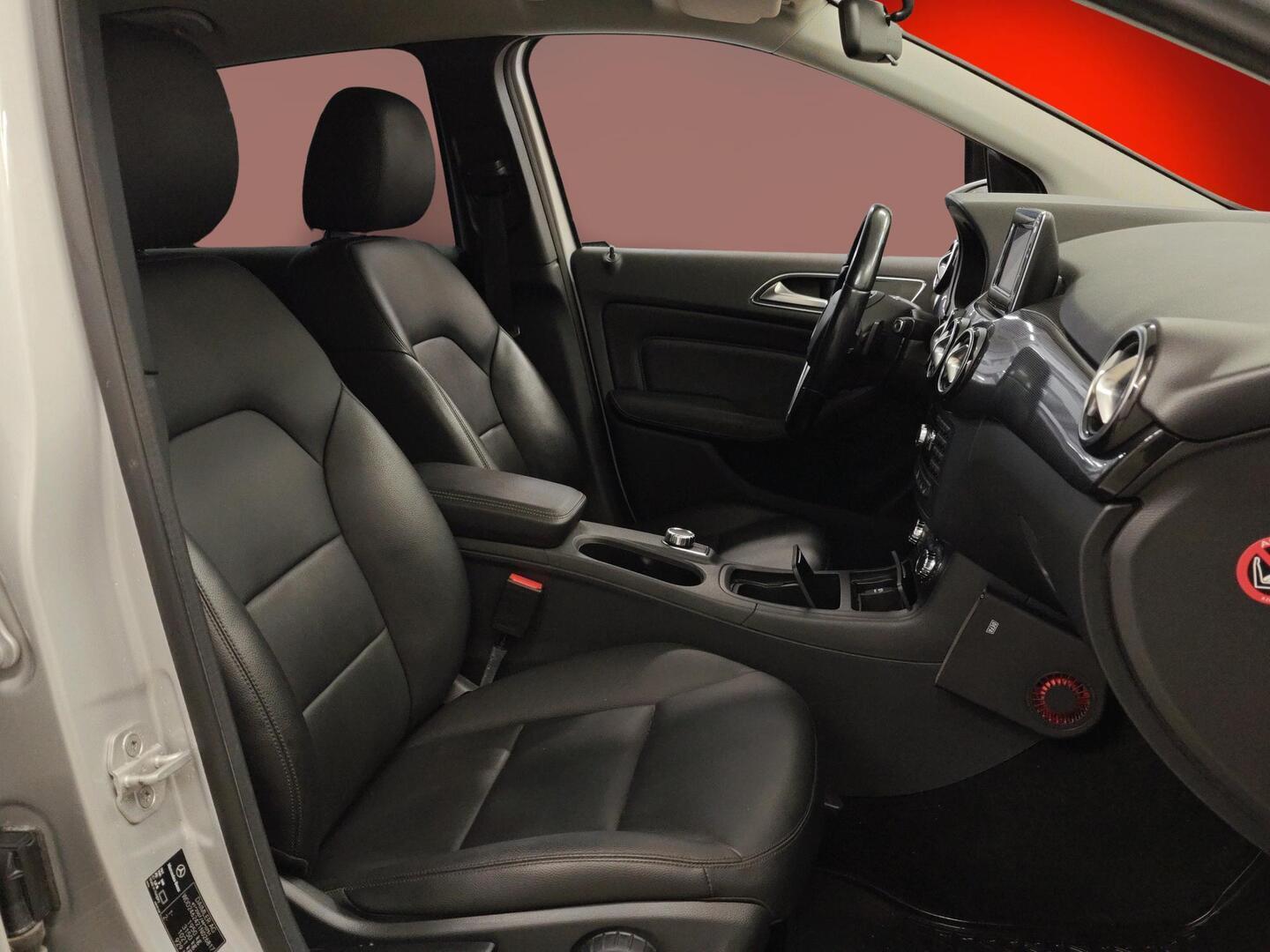 MERCEDES-BENZ B 2013