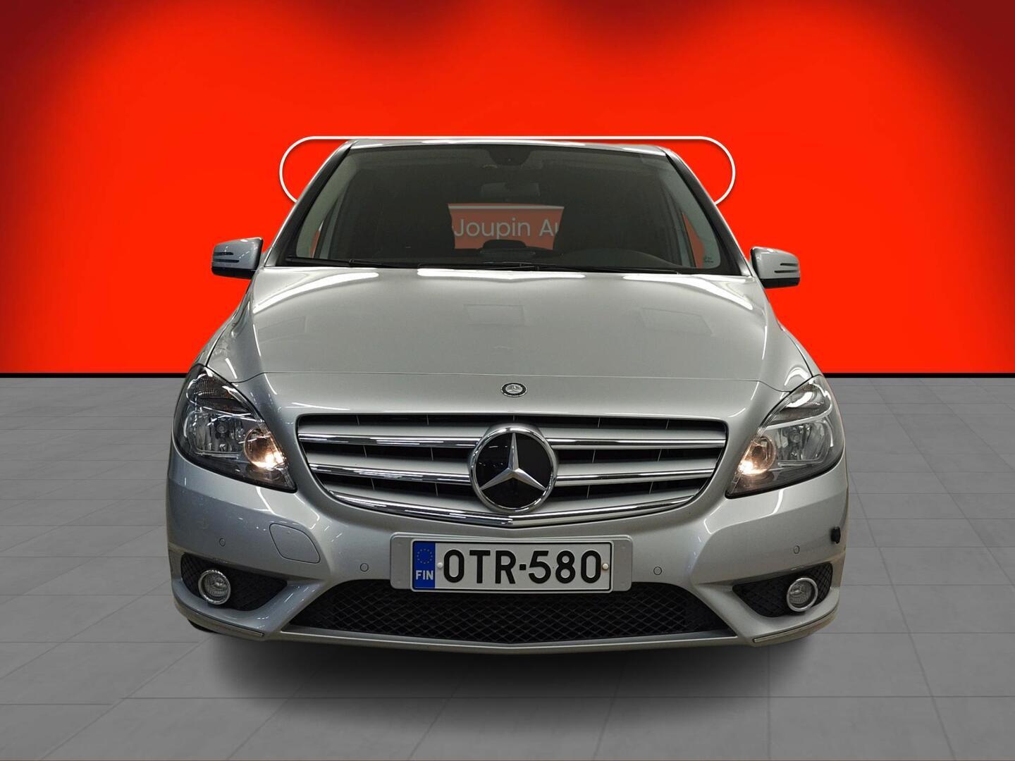 MERCEDES-BENZ B 2013