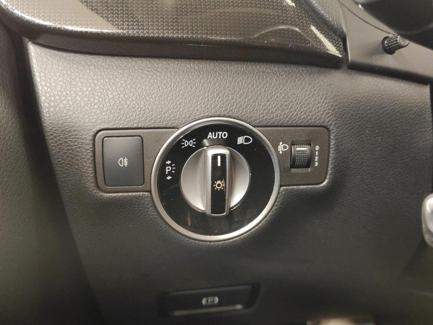 MERCEDES-BENZ B 2013