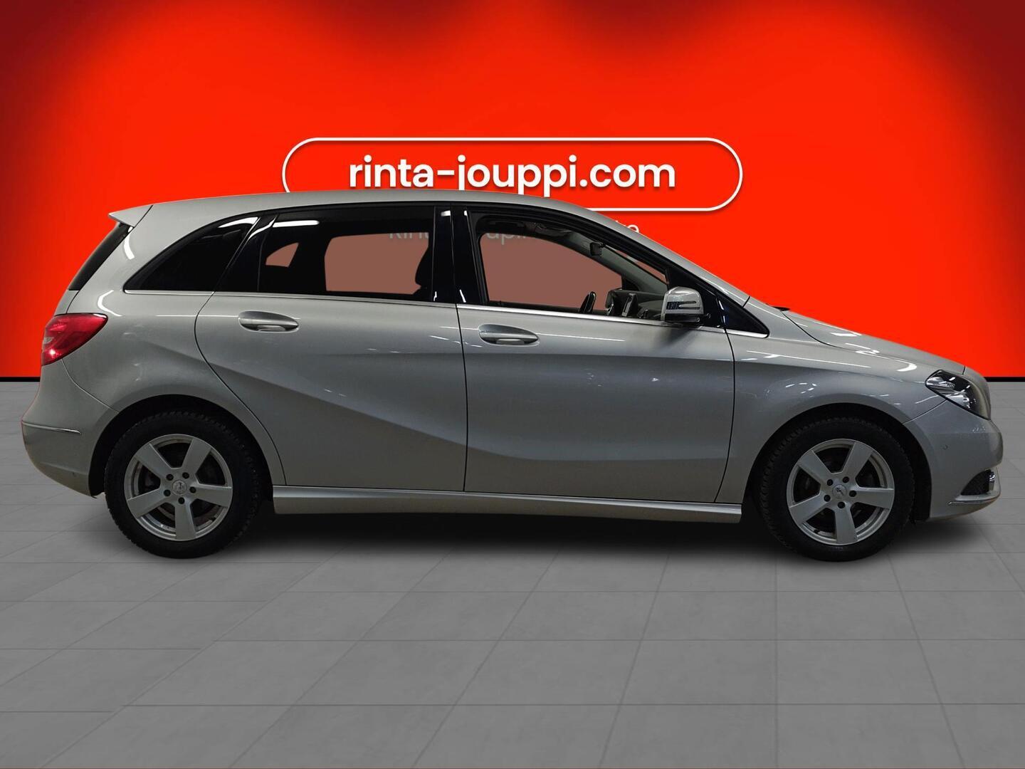 MERCEDES-BENZ B 2013