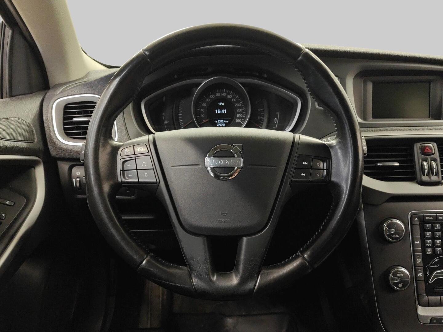 VOLVO V40 2012