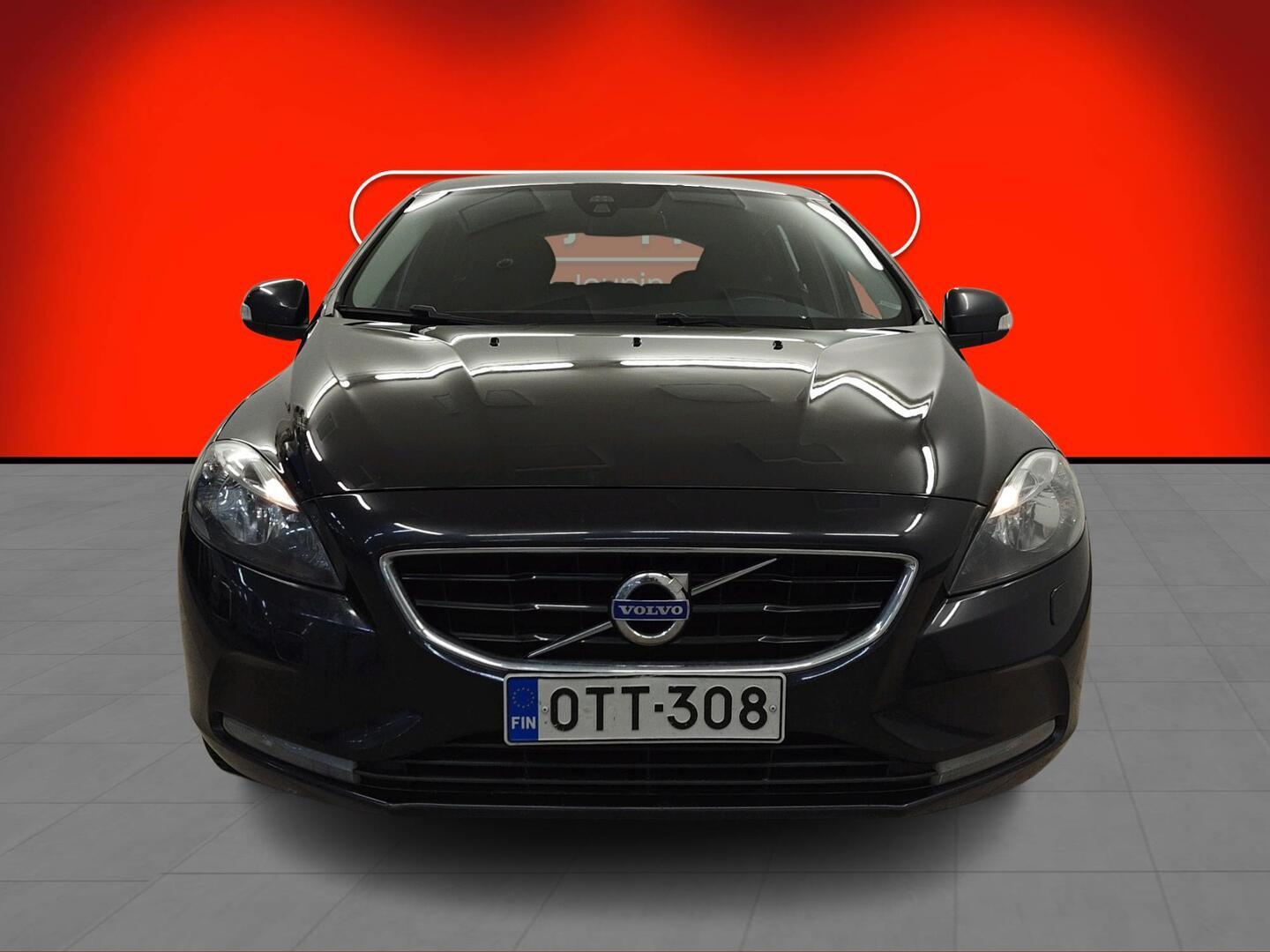 VOLVO V40 2012