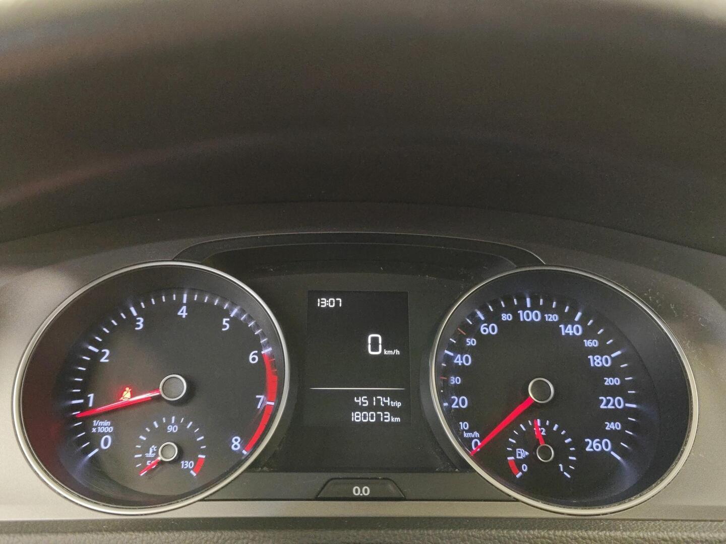 VOLKSWAGEN Golf 2013