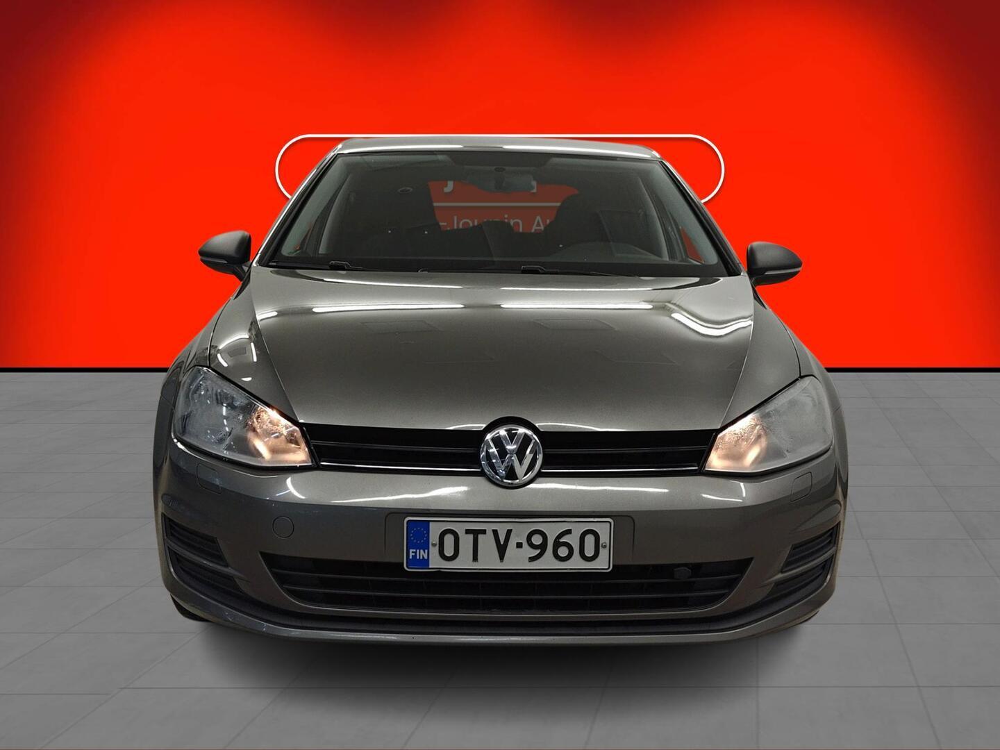 VOLKSWAGEN Golf 2013