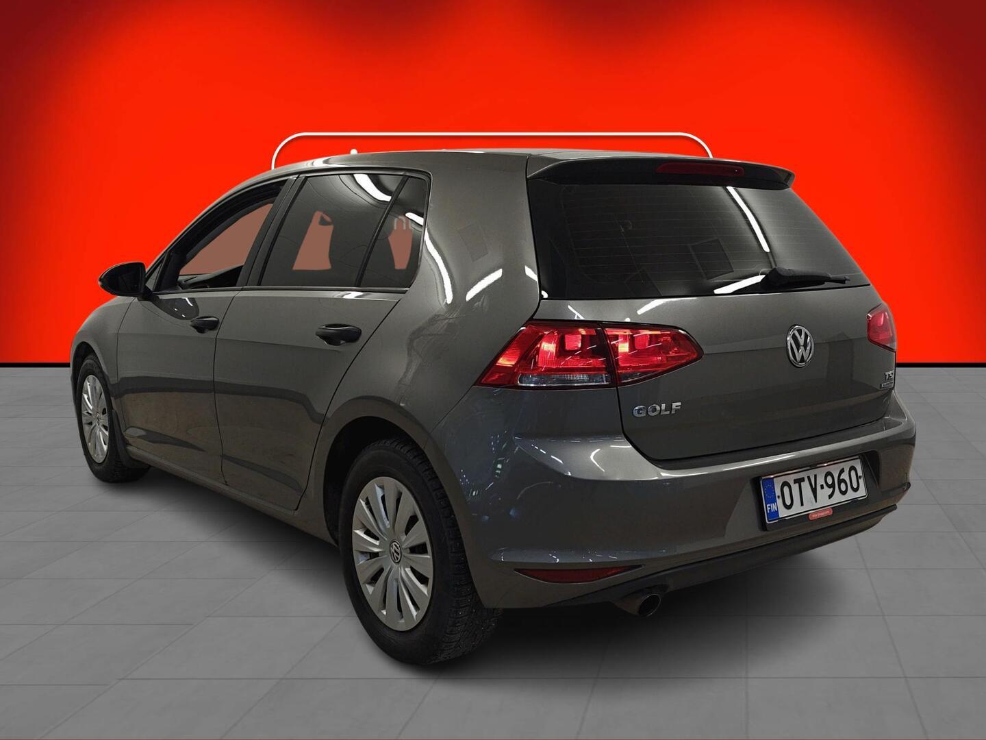 VOLKSWAGEN Golf 2013