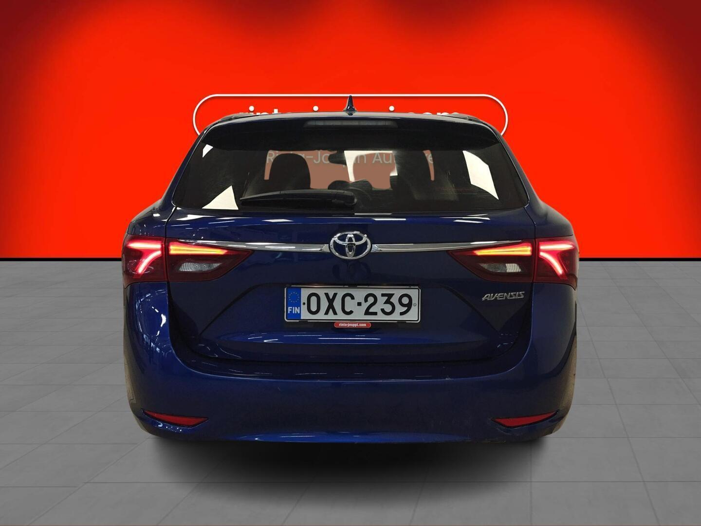 TOYOTA Avensis 2018