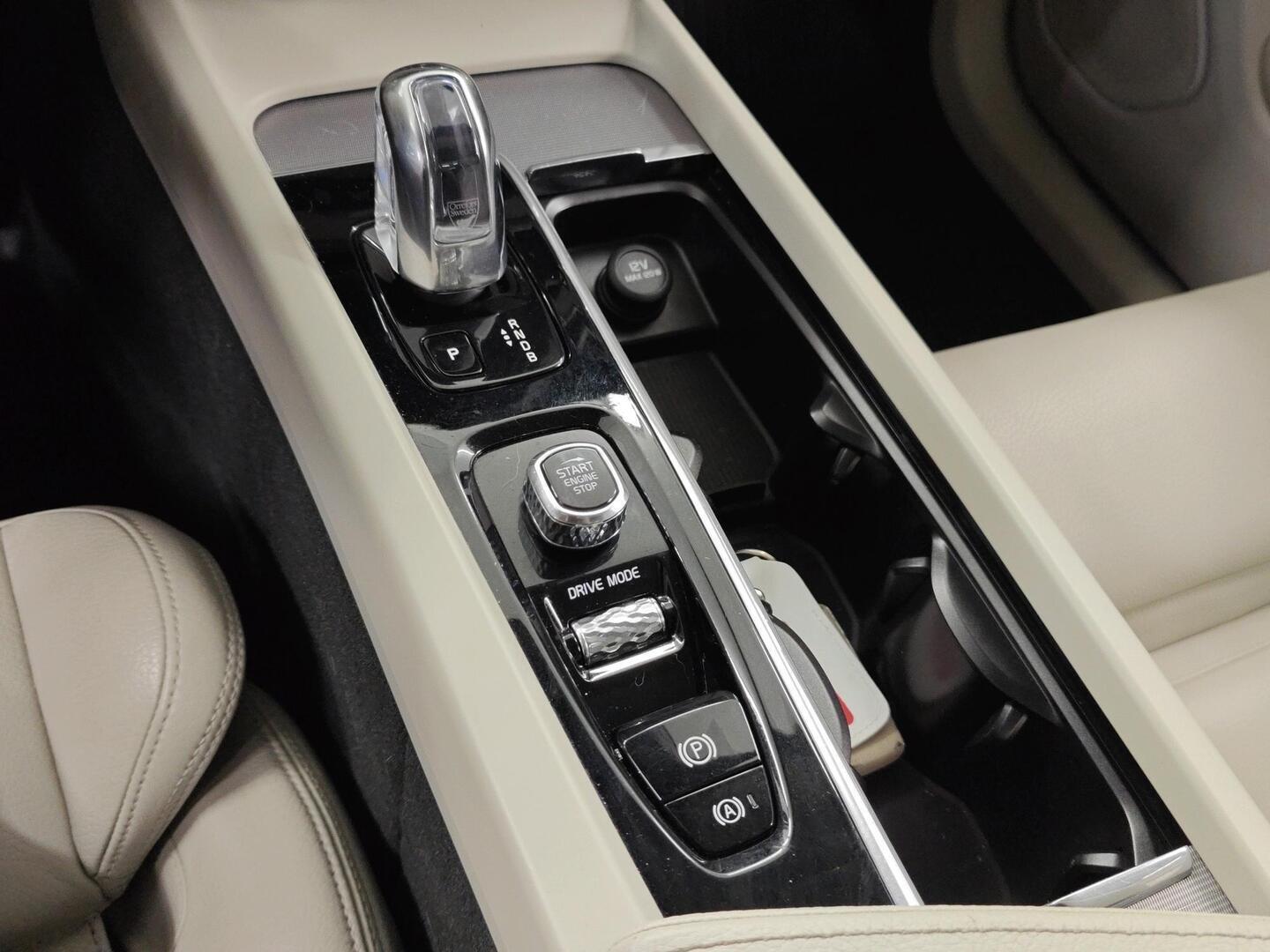 VOLVO XC60 2018