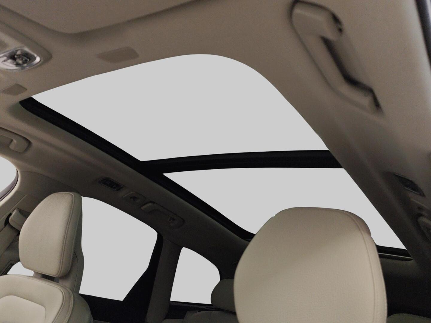 VOLVO XC60 2018