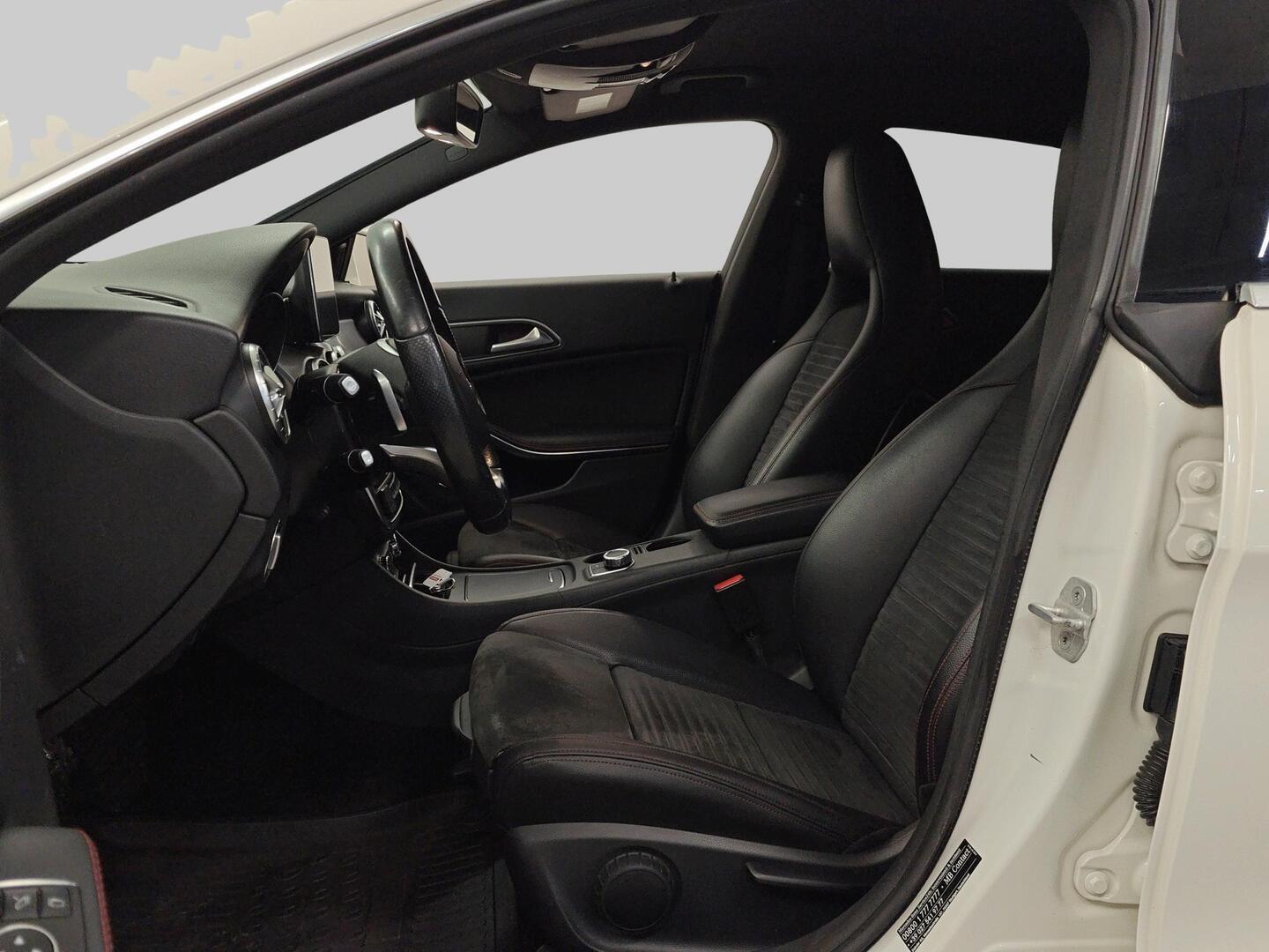 MERCEDES-BENZ CLA 2016