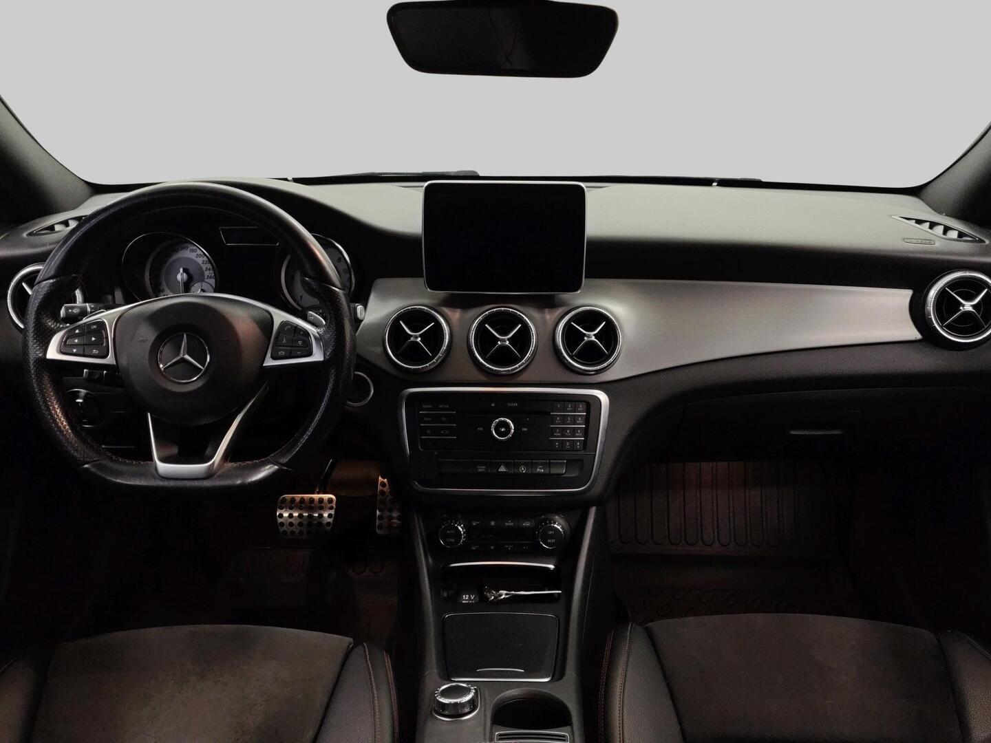 MERCEDES-BENZ CLA 2016
