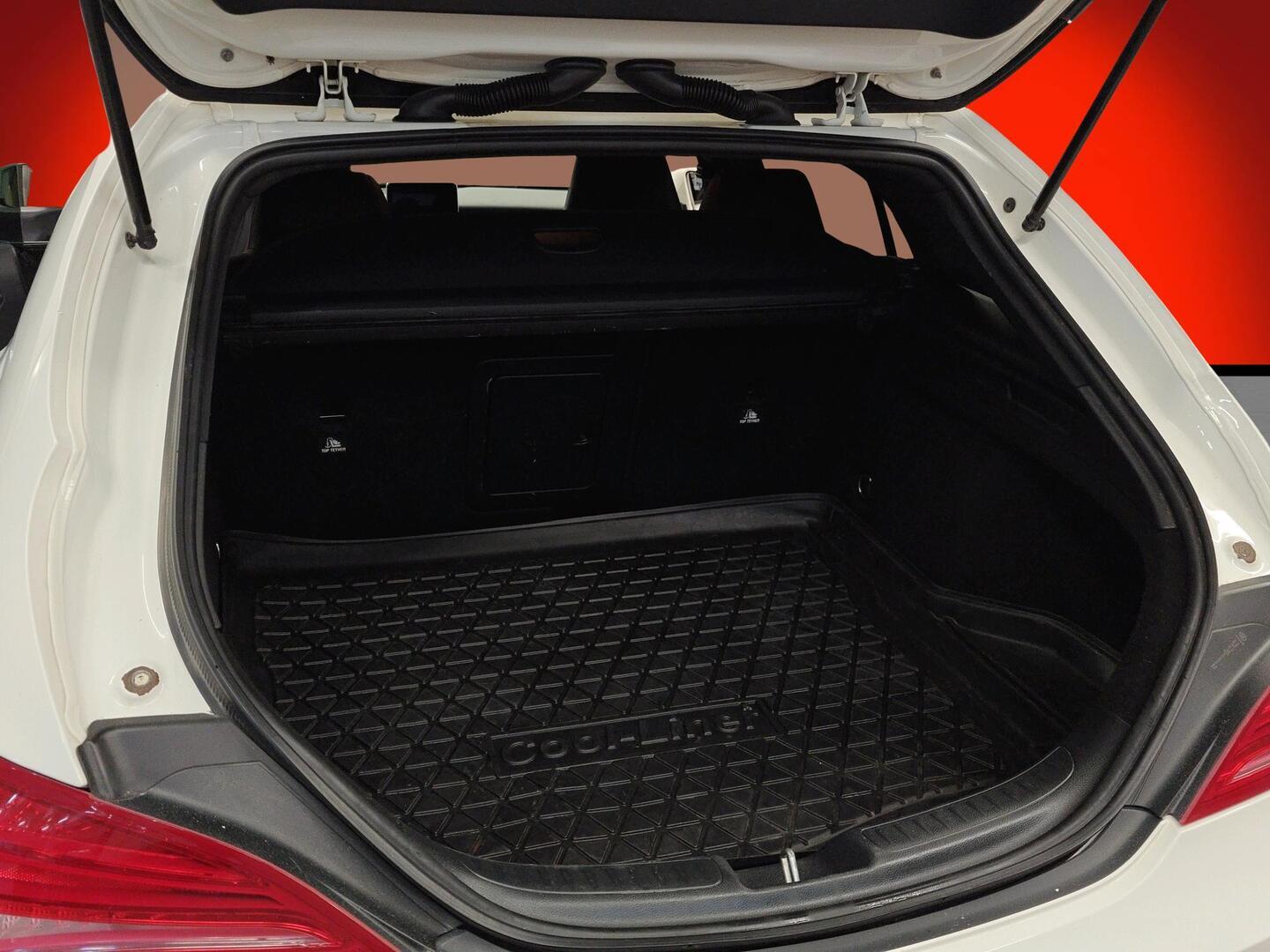 MERCEDES-BENZ CLA 2016