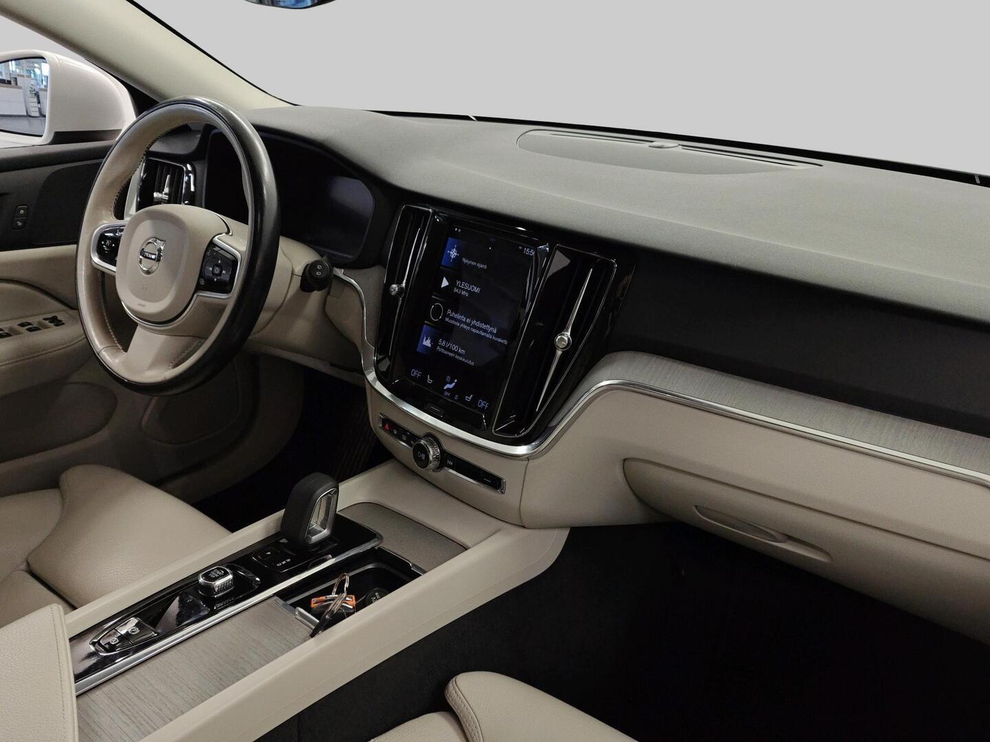 VOLVO V60 Cross Country 2022