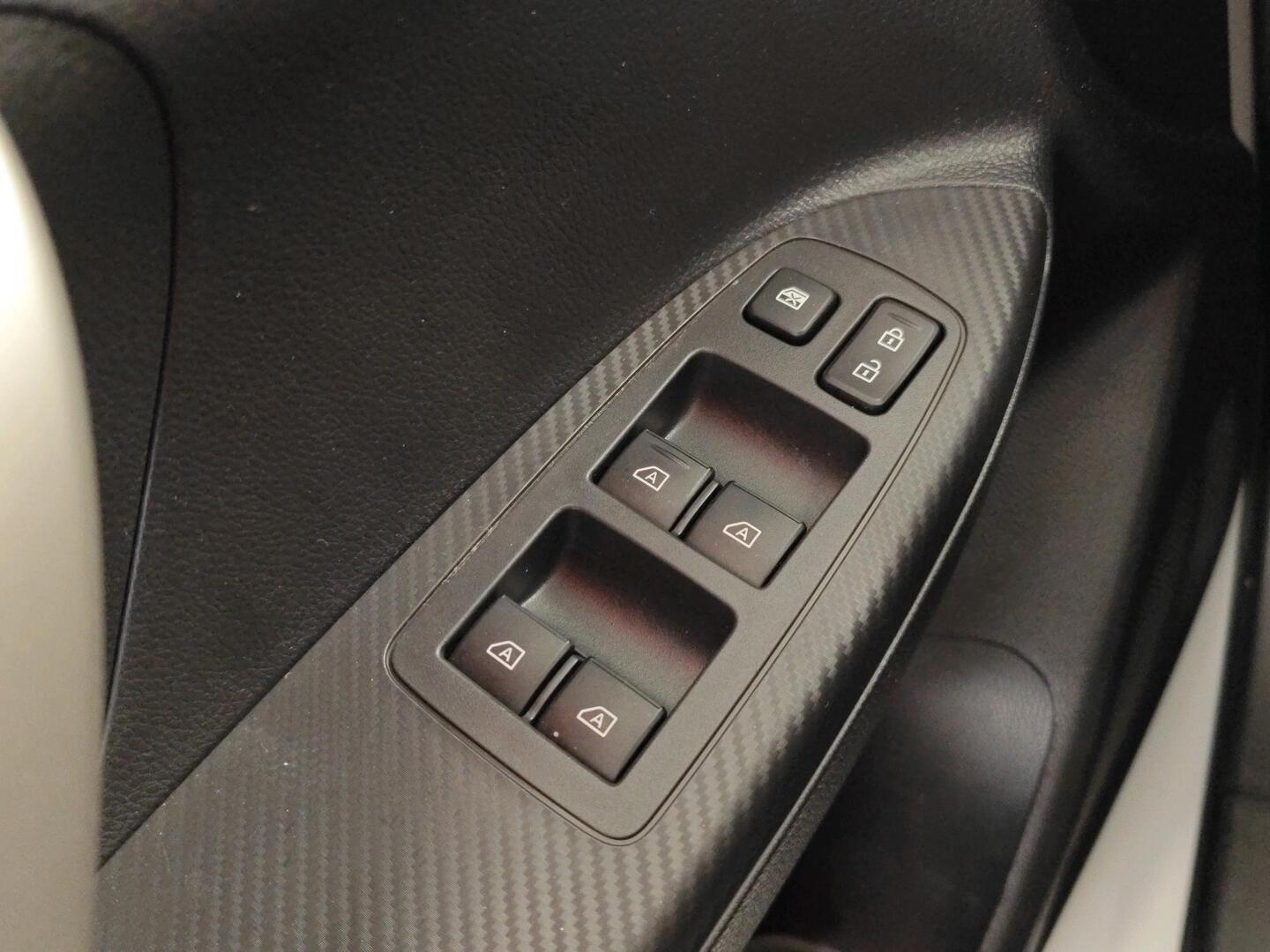 MITSUBISHI Eclipse Cross 2023