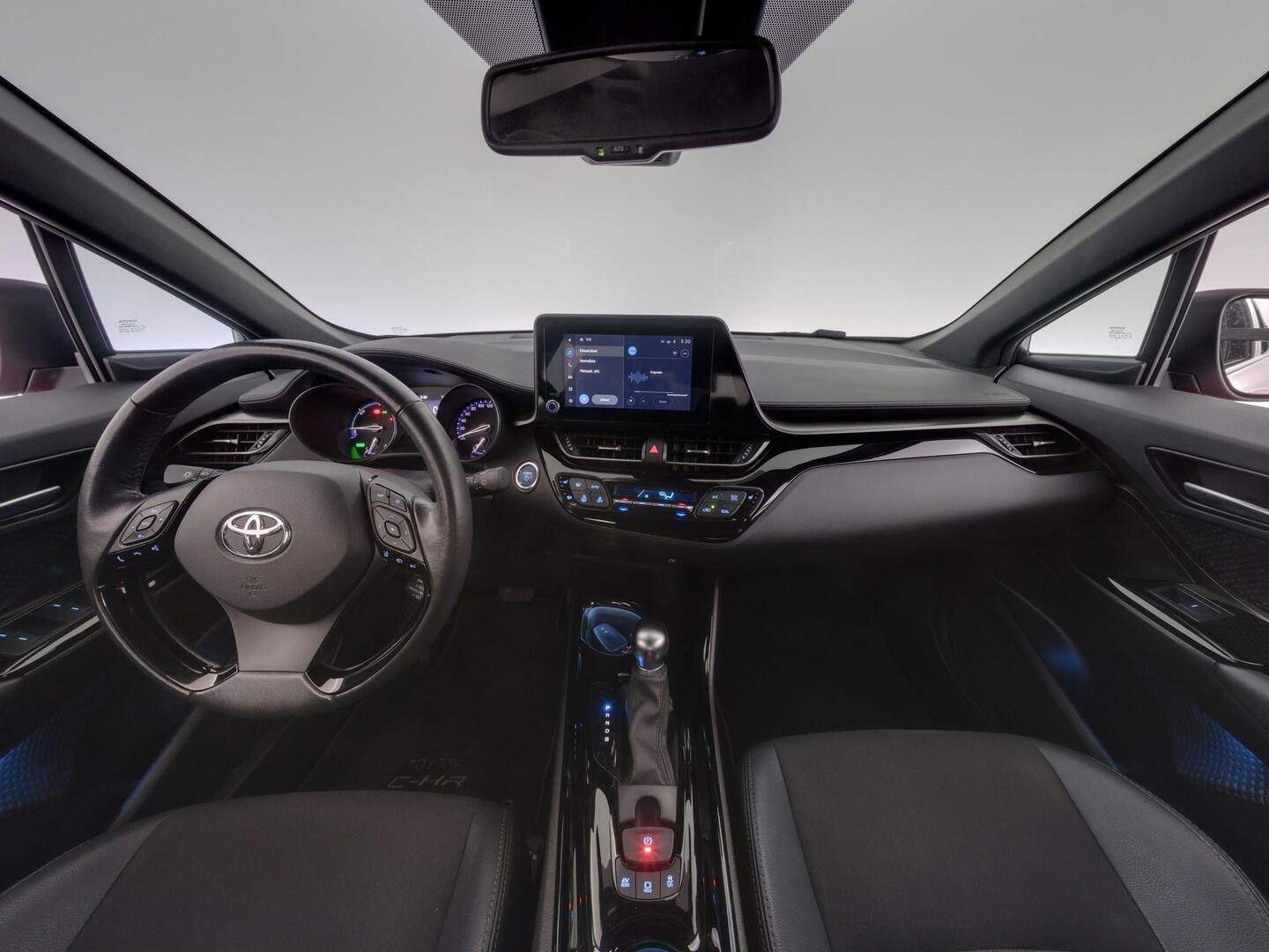 TOYOTA C-HR 2023