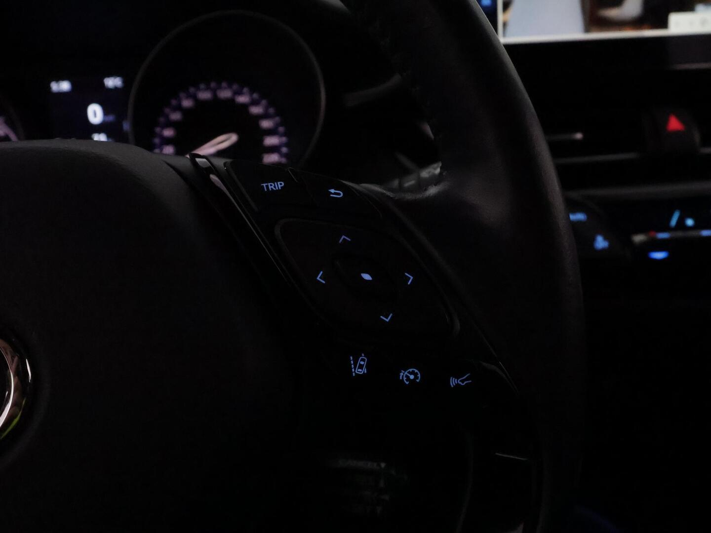 TOYOTA C-HR 2023