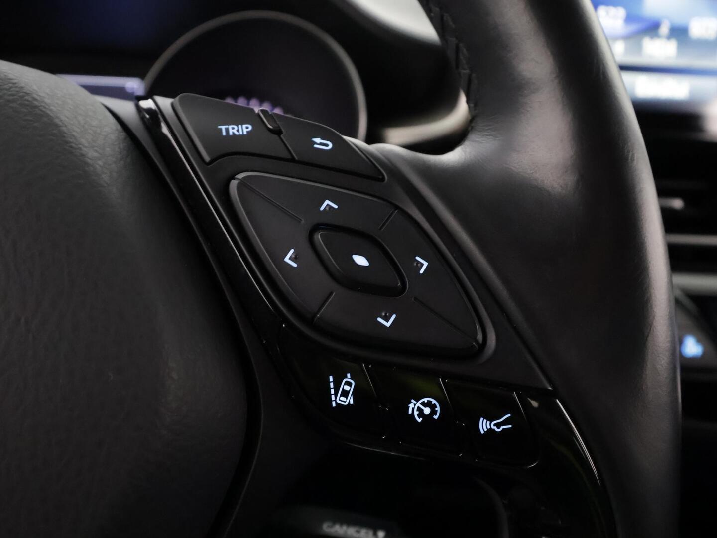 TOYOTA C-HR 2019