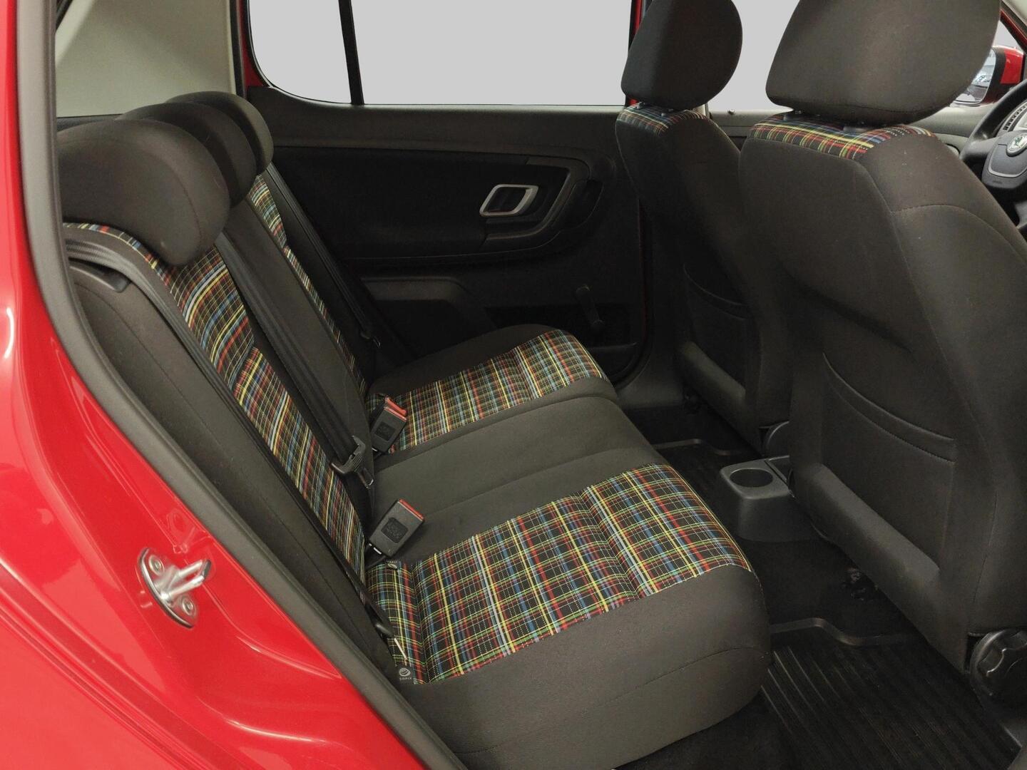 SKODA Fabia 2013