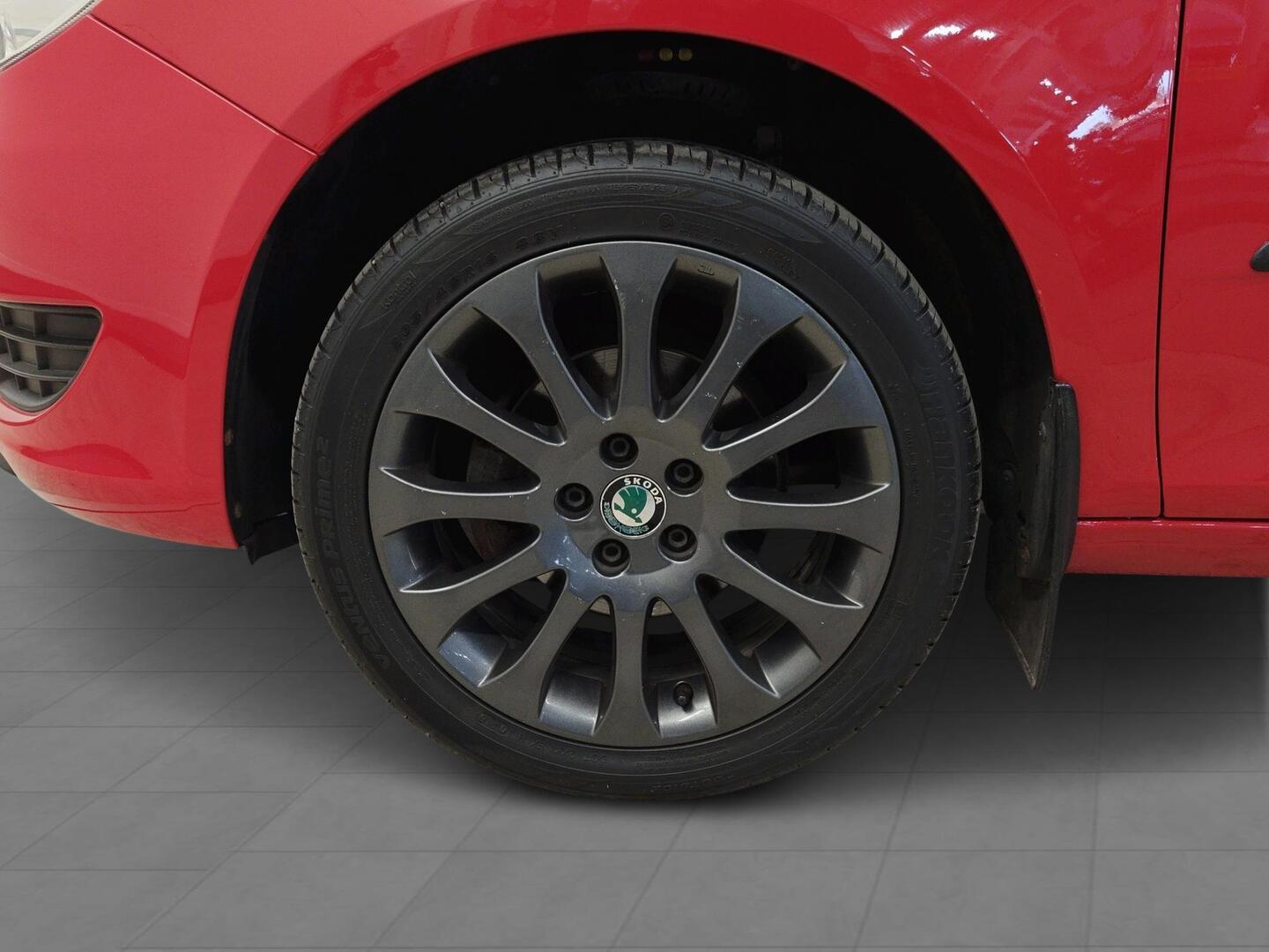 SKODA Fabia 2013