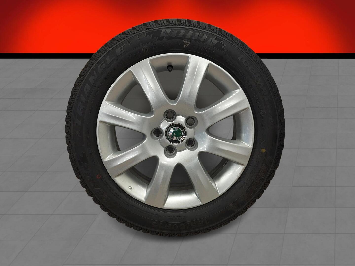 SKODA Fabia 2013