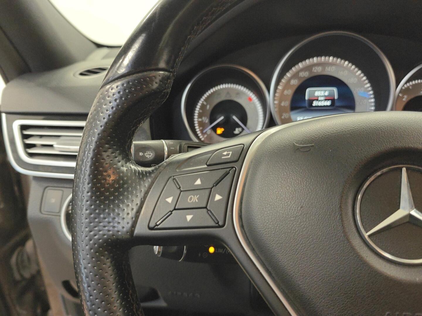 MERCEDES-BENZ E 2013