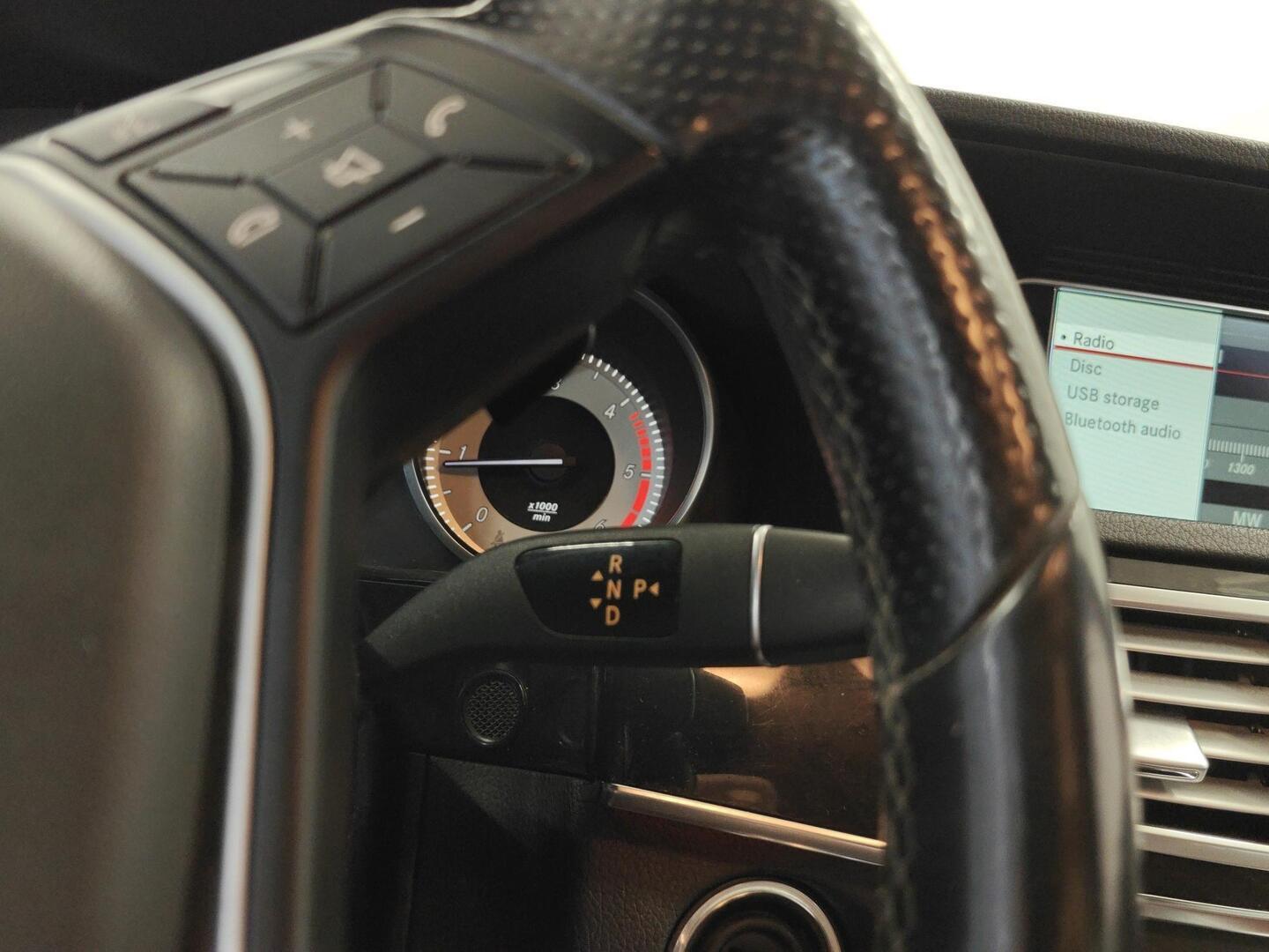 MERCEDES-BENZ E 2013