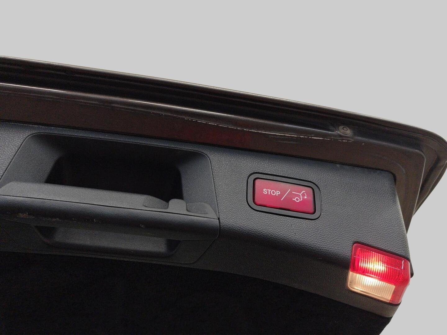 MERCEDES-BENZ E 2013