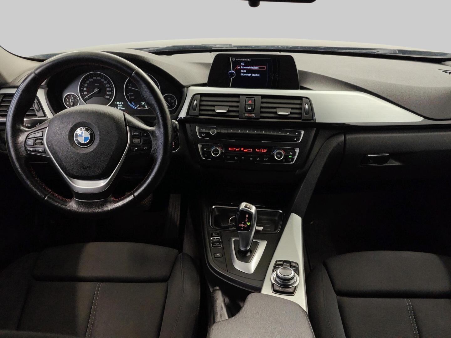 BMW 320 2013