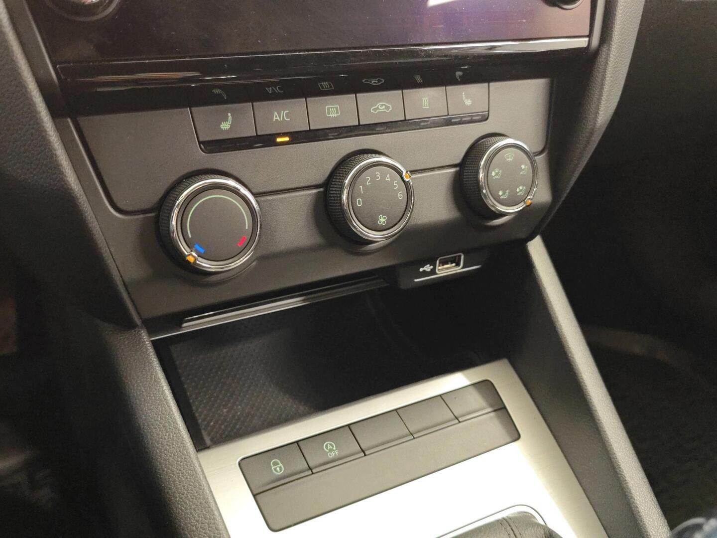SKODA OCTAVIA 2019
