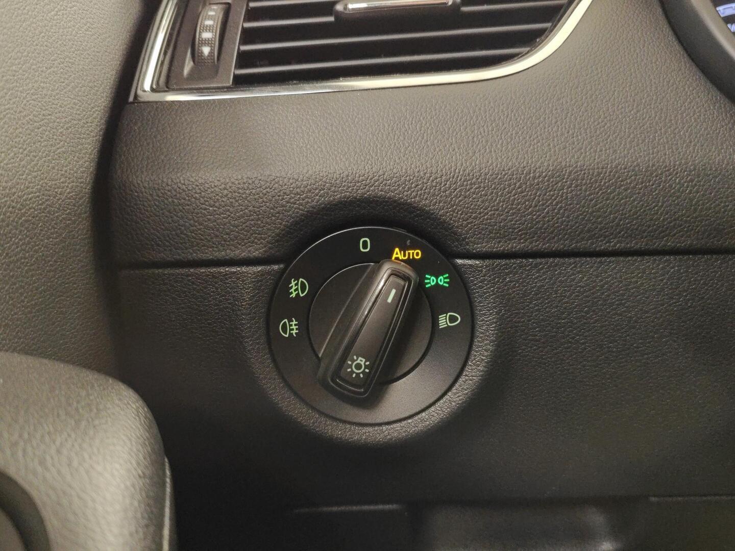SKODA OCTAVIA 2019