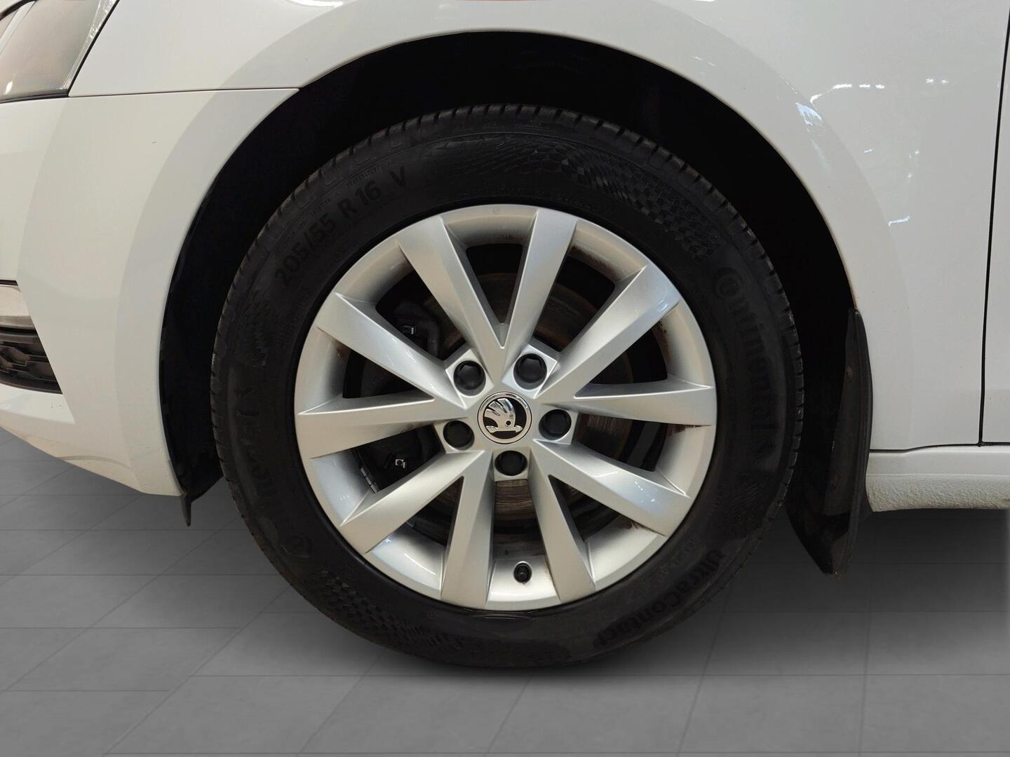 SKODA OCTAVIA 2019