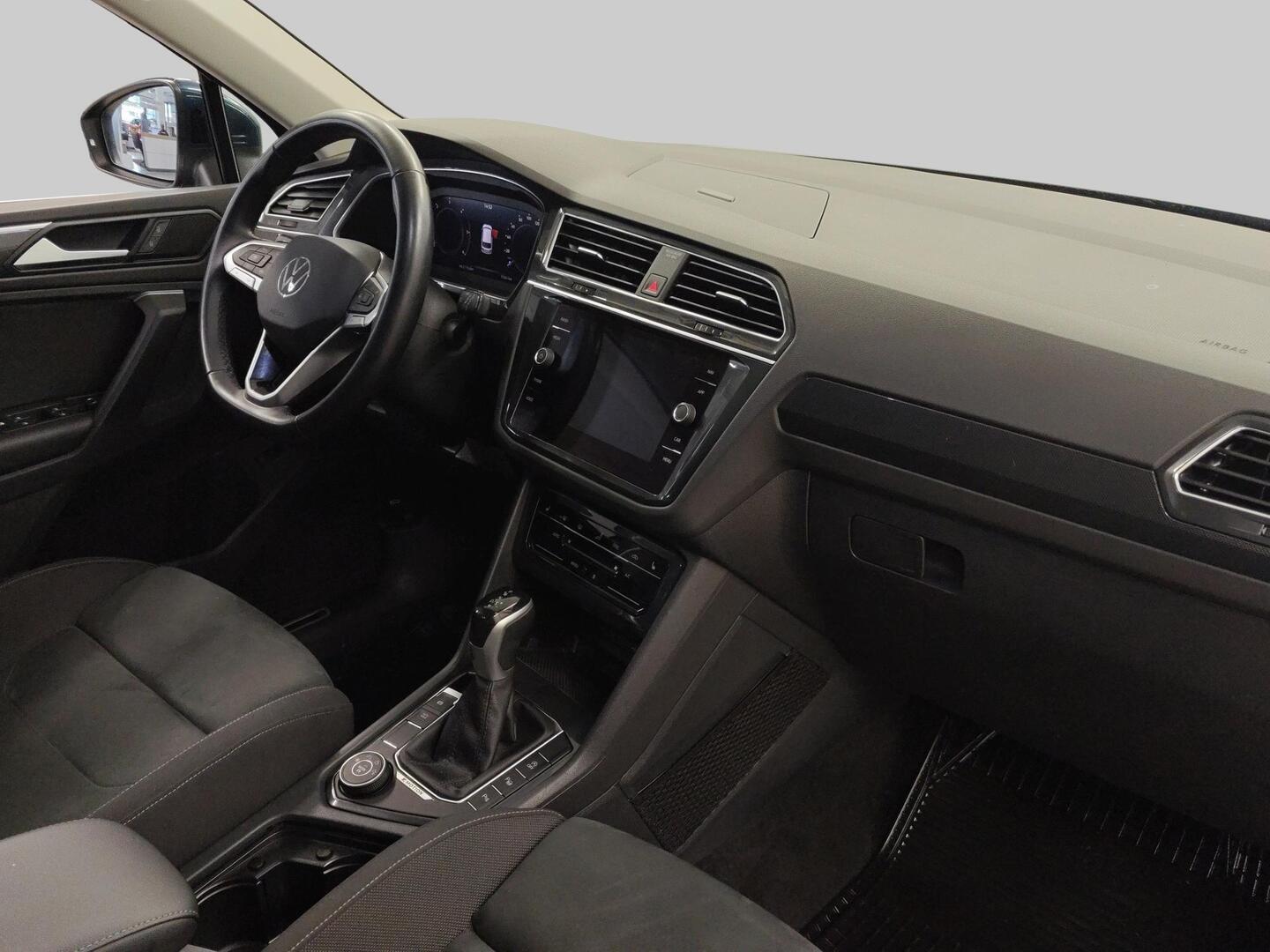 VOLKSWAGEN Tiguan 2021