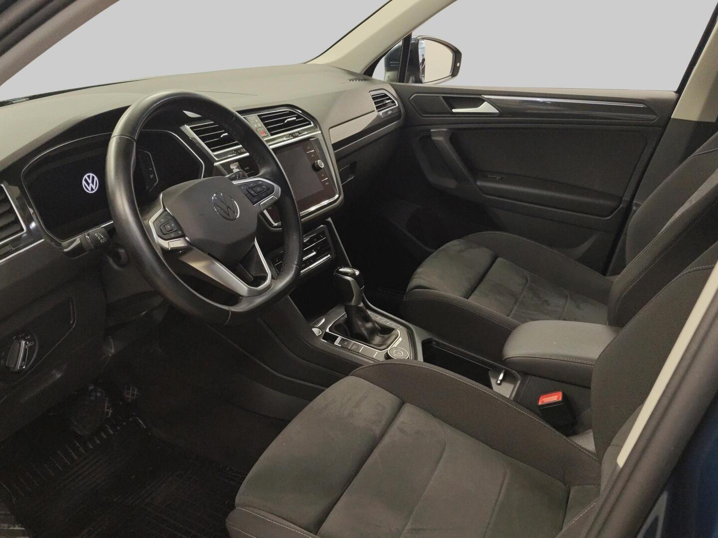 VOLKSWAGEN Tiguan 2021