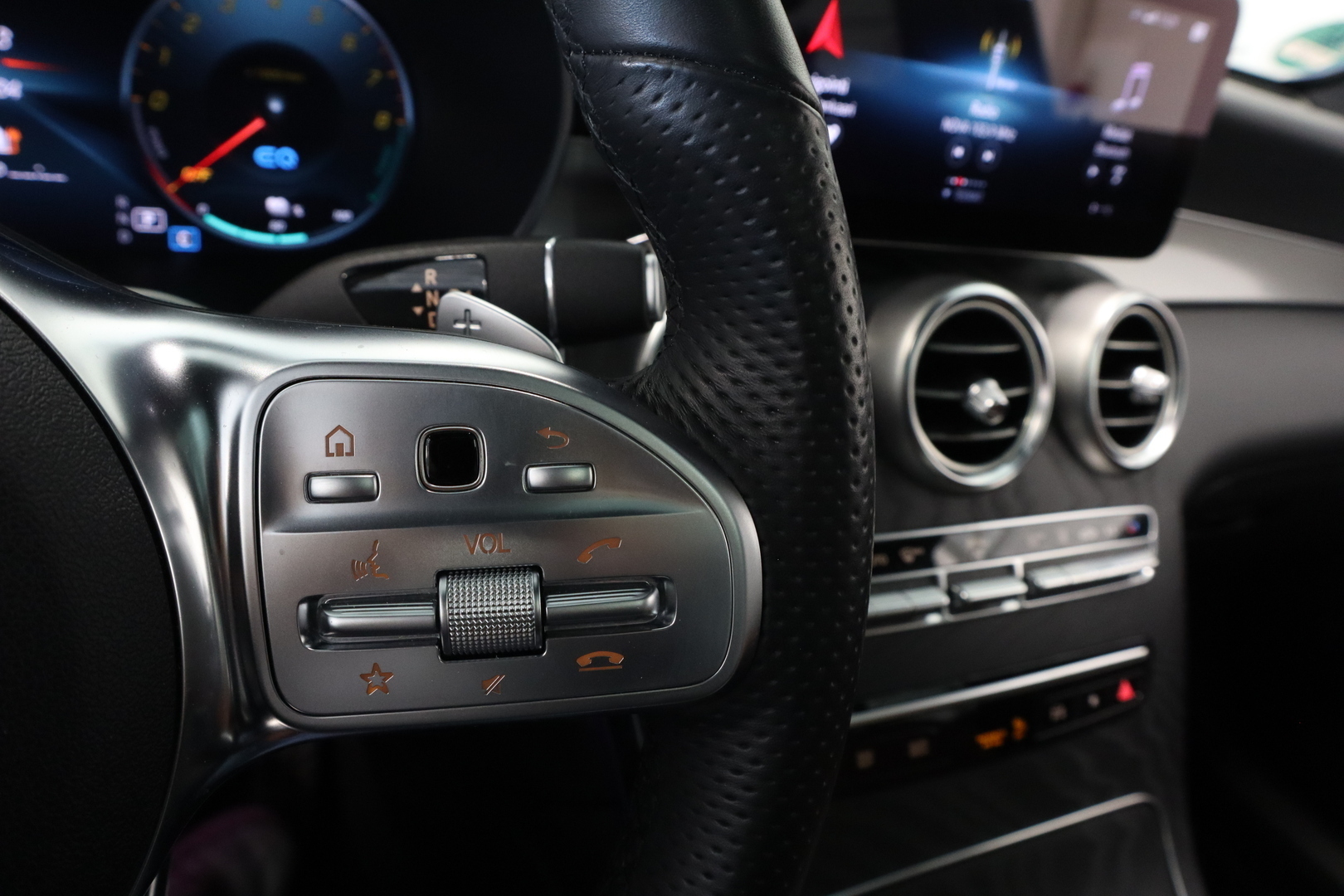 MERCEDES-BENZ GLC 2020