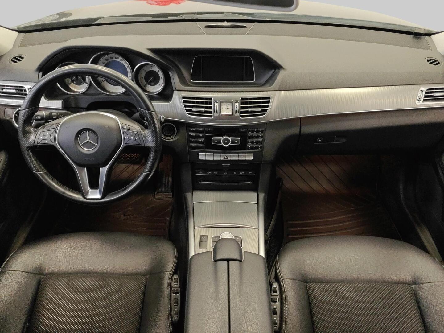 MERCEDES-BENZ E 2015