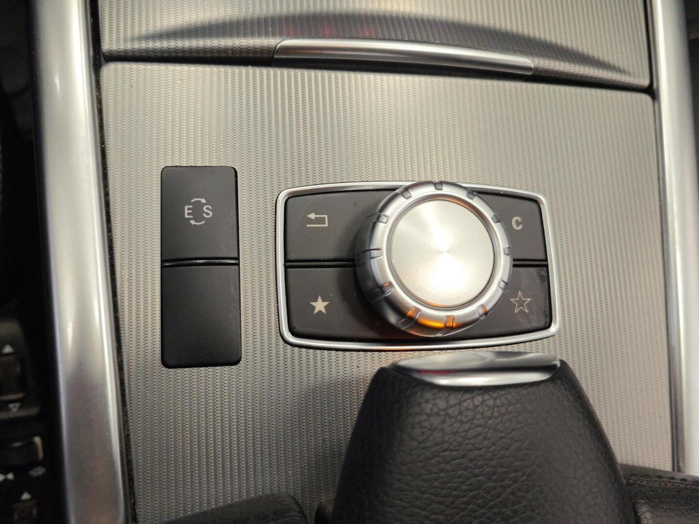 MERCEDES-BENZ E 2015