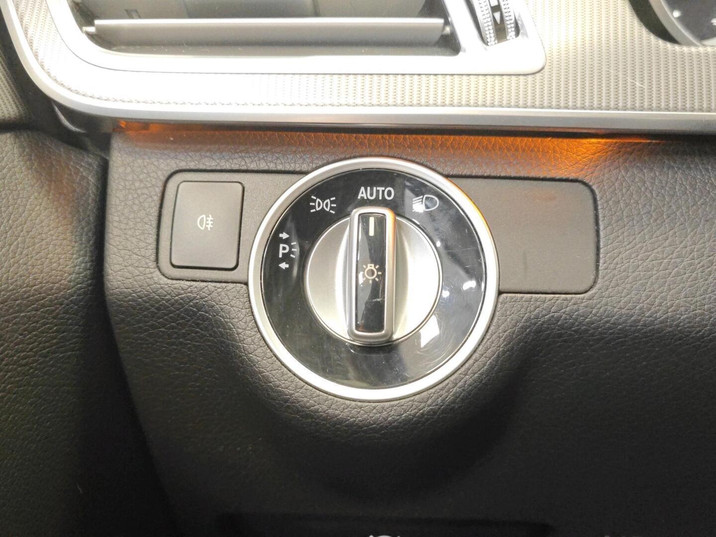 MERCEDES-BENZ E 2015