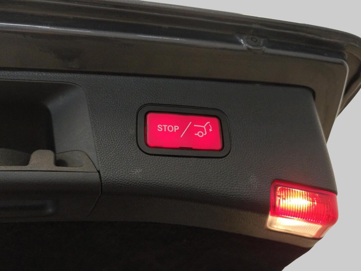 MERCEDES-BENZ E 2015