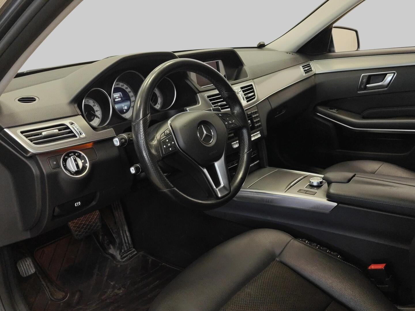 MERCEDES-BENZ E 2015