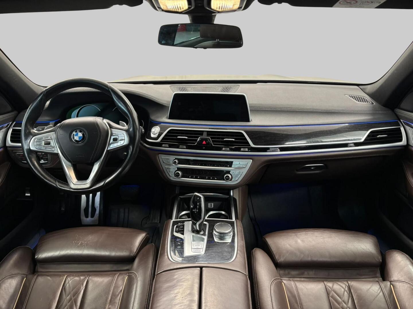 BMW 740 2017