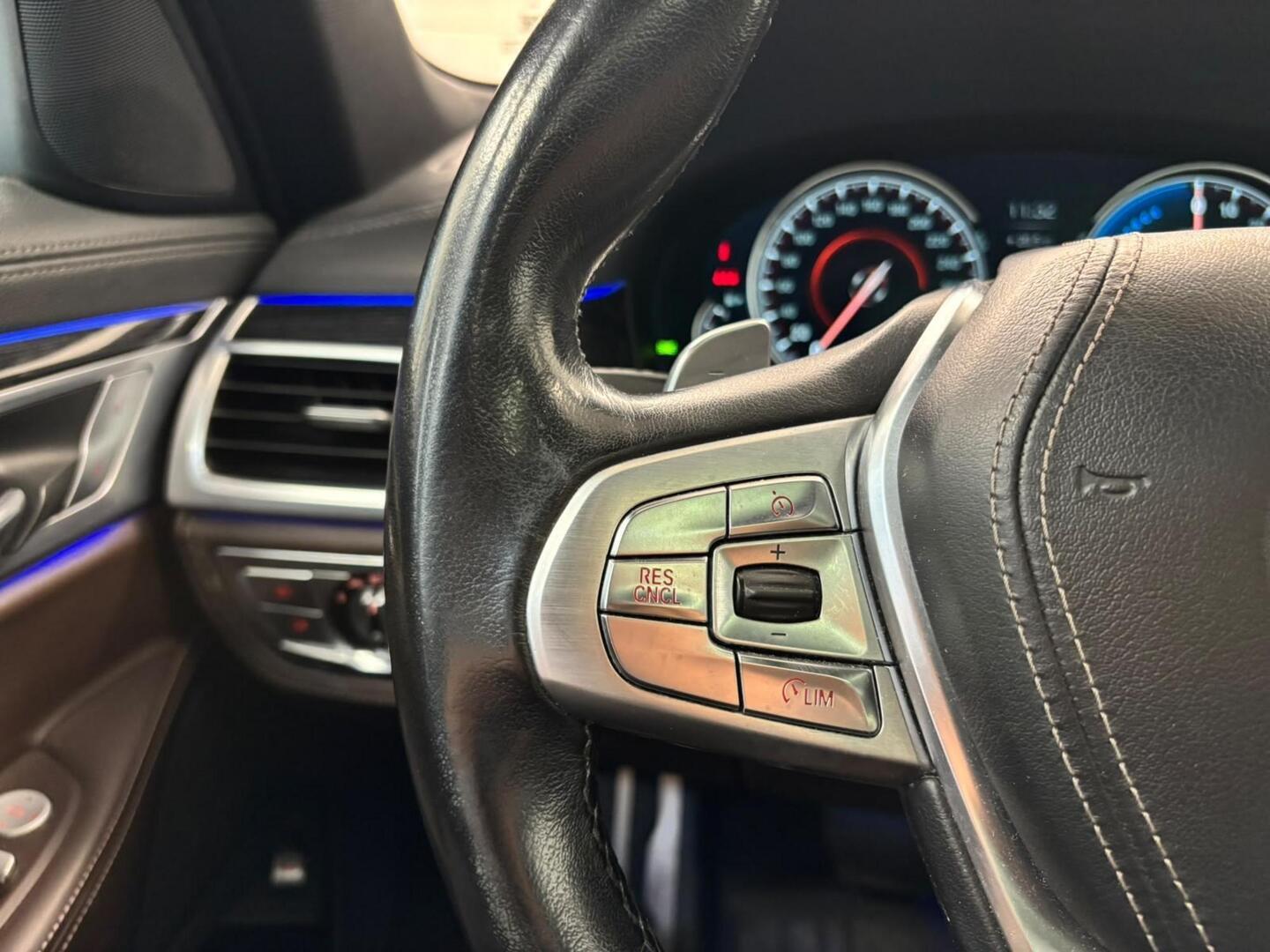 BMW 740 2017