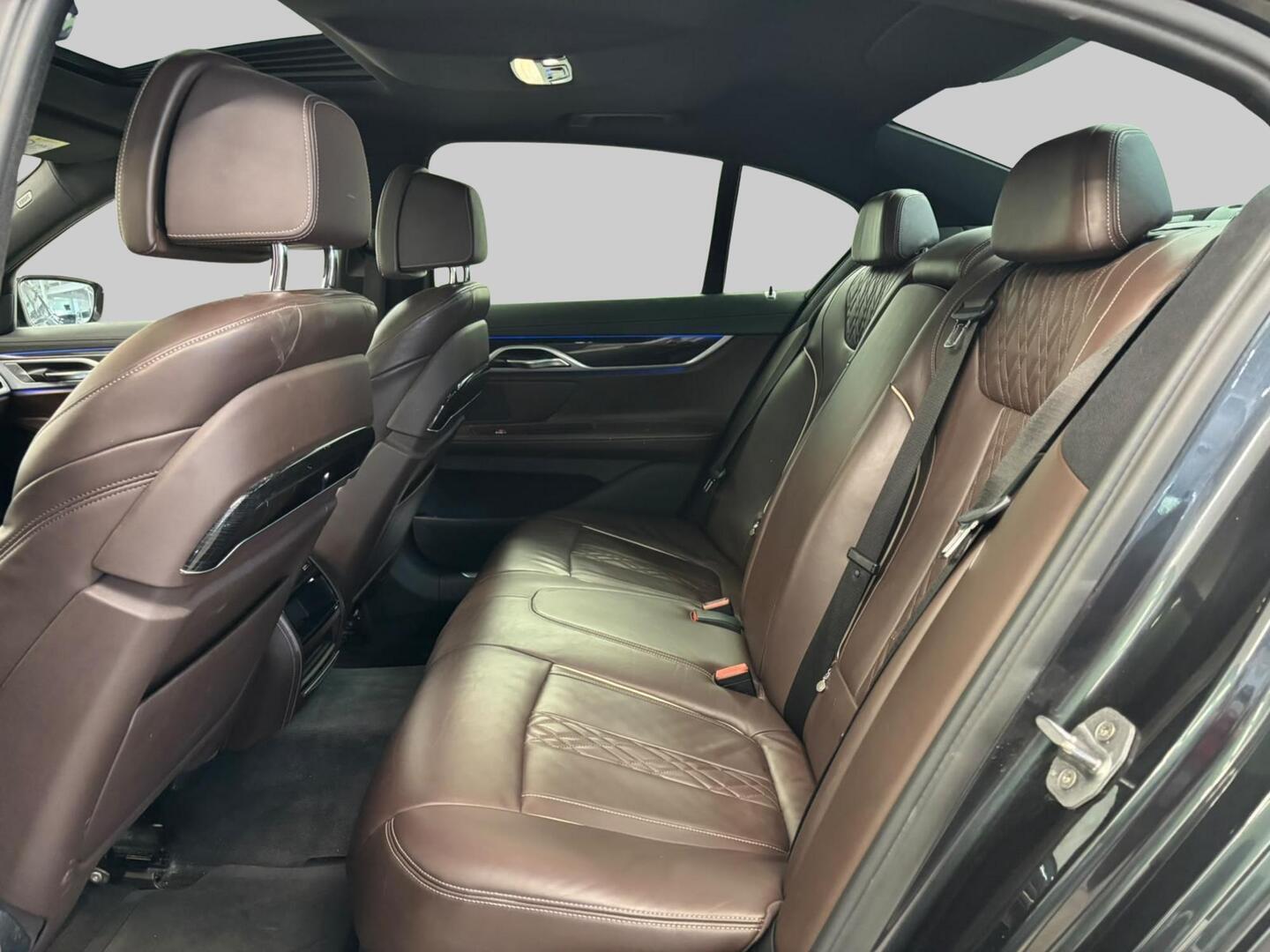 BMW 740 2017