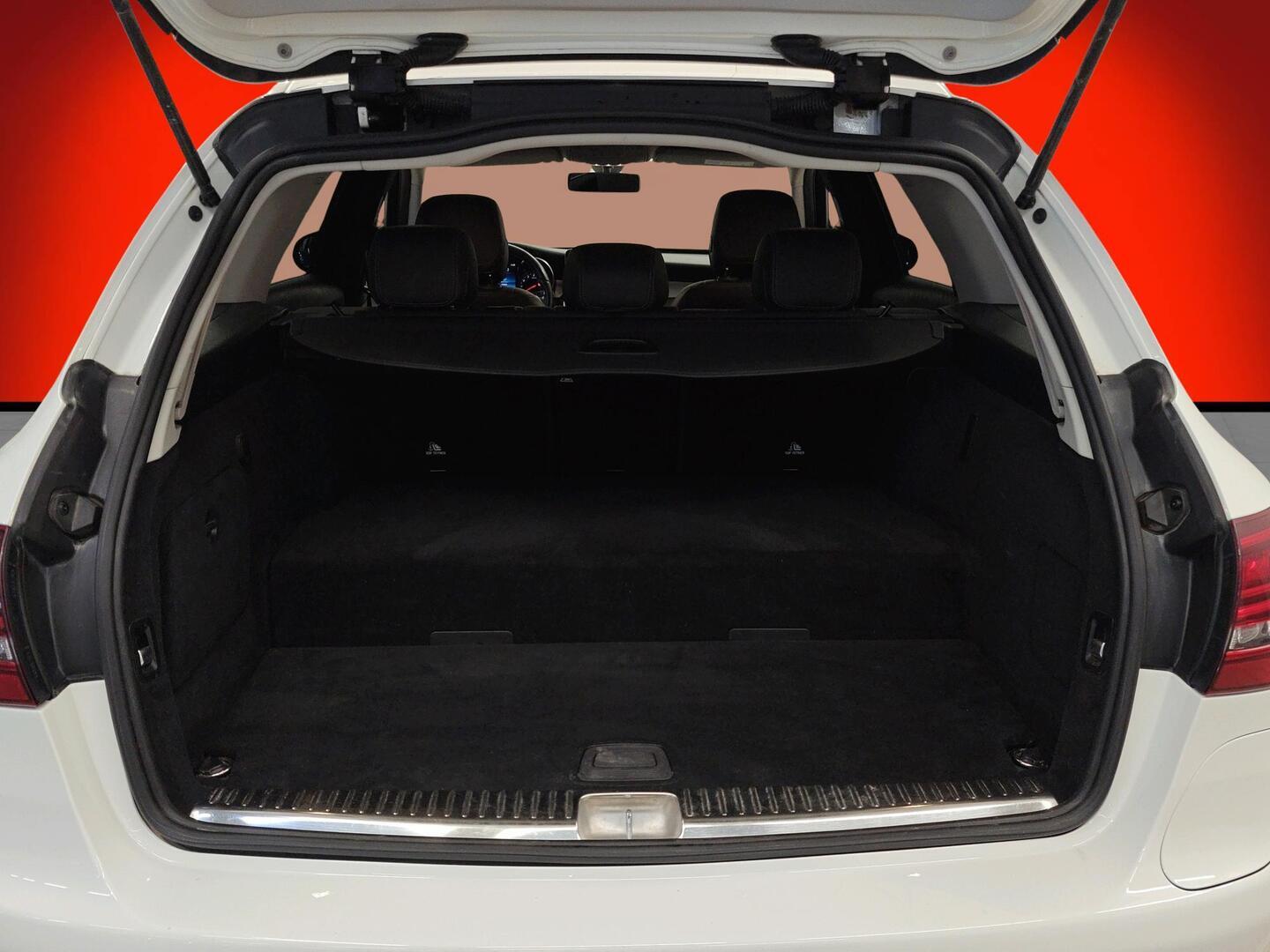 MERCEDES-BENZ C 2020