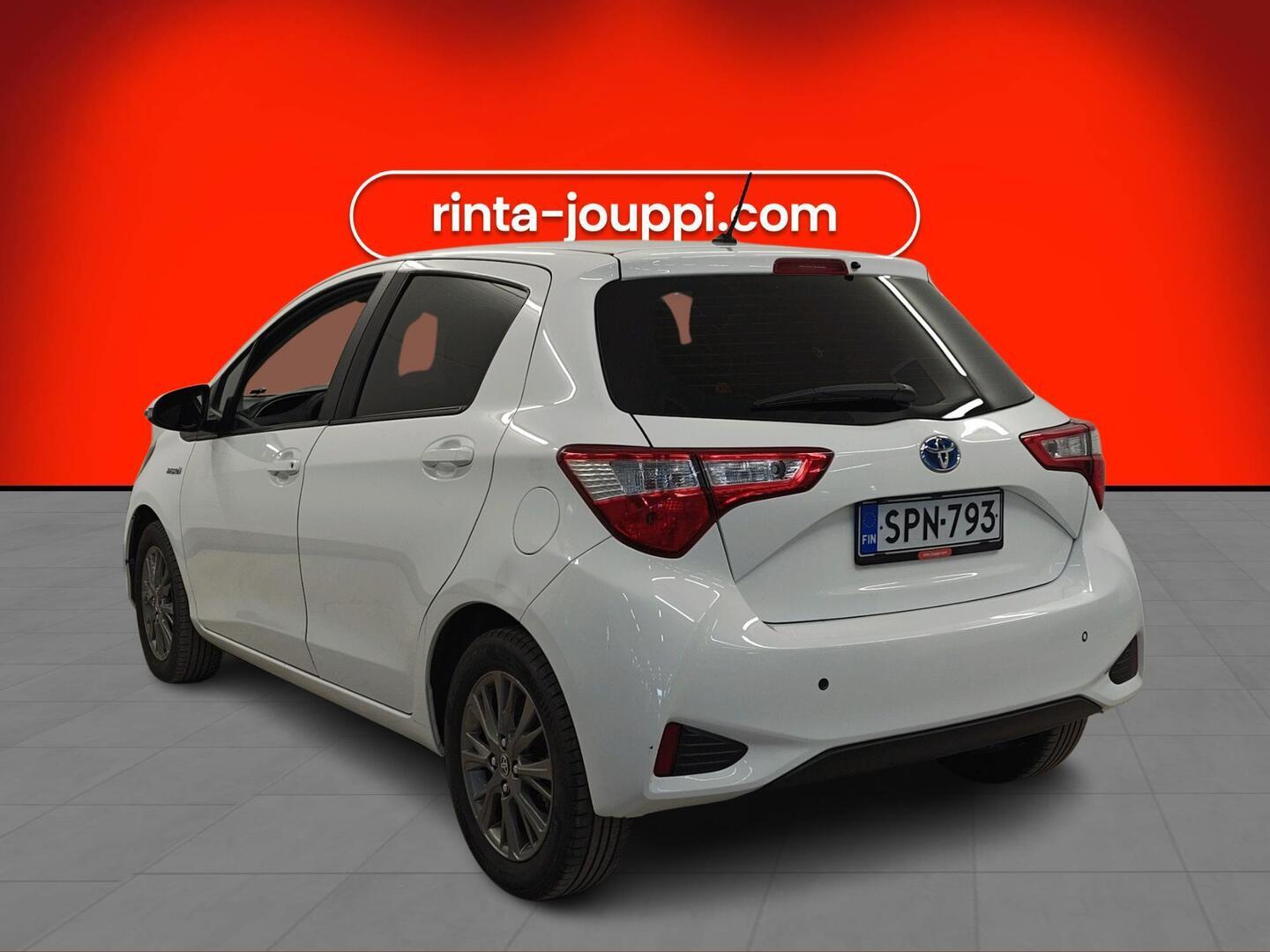 TOYOTA Yaris 2019